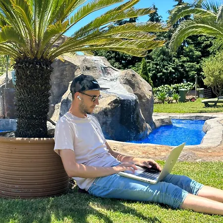 Estalagem Homeoffice Madeira - Coliving & Coworking With A Community Santa Cruz - Madeira