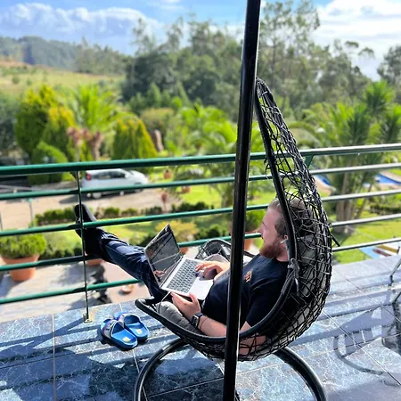 Homeoffice Madeira - Coliving & Coworking With A Community * Santa Cruz - Madeira