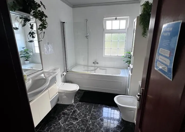 Zajazd Homeoffice Madeira - Coliving & Coworking With A Community *