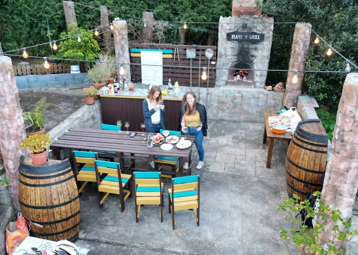 Zajazd Homeoffice Madeira - Coliving & Coworking With A Community